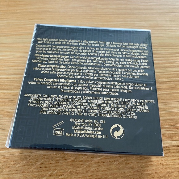 ELIZABETH ARDEN Flawless Finish Pressed Powder in Medium 03 - Picture 2 of 3